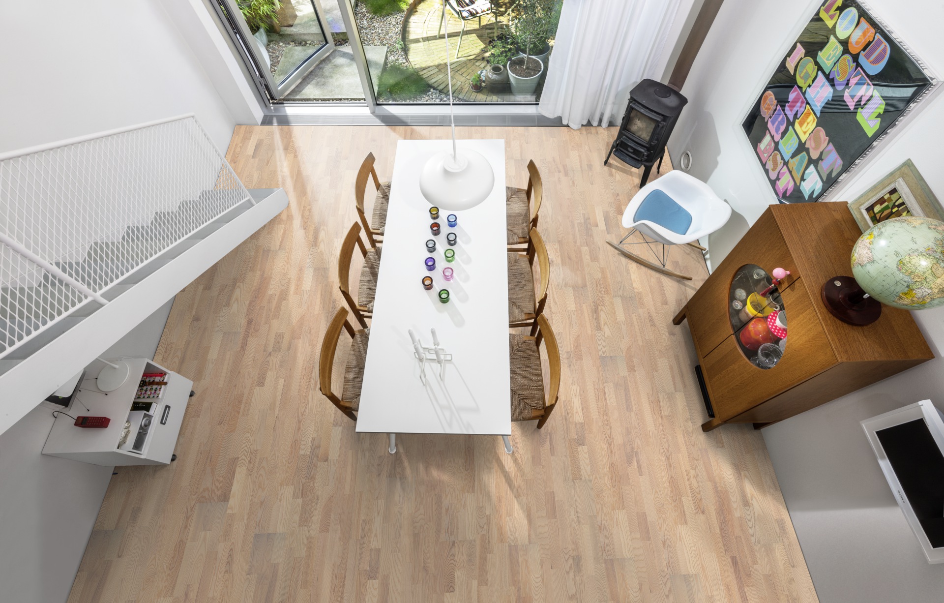 Паркетная доска Kahrs Песочная Ясень Скаген Skagen 153N18AK0VKW240 Variation 2423×200×15 фото в интерьере